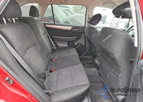 2018 Subaru Outback 2.5I Premium z USA, uszkodzony, nr VIN 4S4BSAFC7J3328831